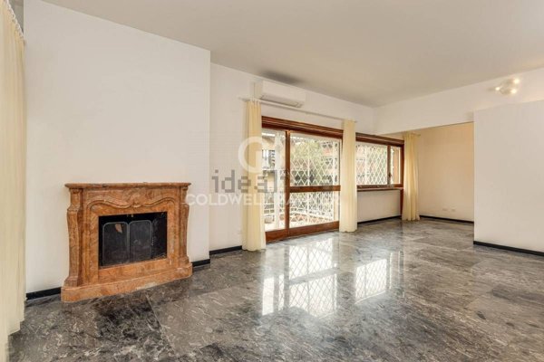 appartamento in vendita a Roma in zona Dragona/Bagnoletto
