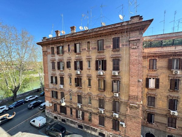 appartamento in vendita a Roma in zona Testaccio