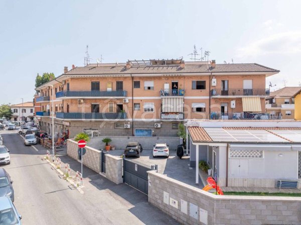 appartamento in vendita a Roma in zona Acilia