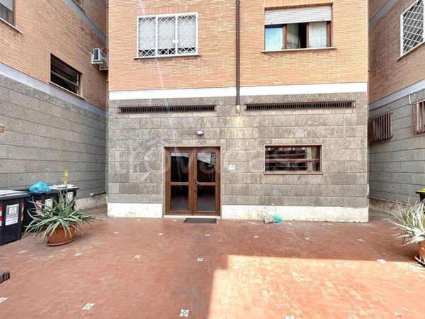 appartamento in vendita a Roma in zona Acilia