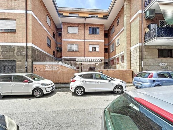 appartamento in vendita a Roma in zona Acilia