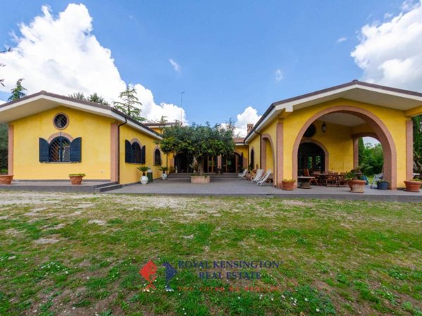 casa indipendente in vendita a Roma in zona Prima Porta