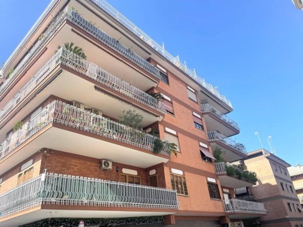 appartamento in vendita a Roma in zona Collatino