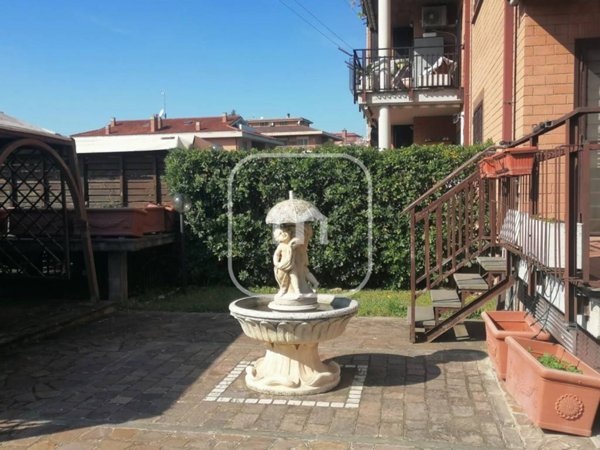 appartamento in vendita a Roma in zona Casal Morena