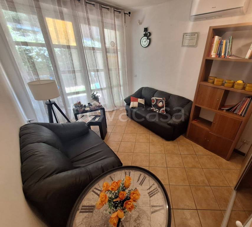 appartamento in vendita a Roma in zona Acilia