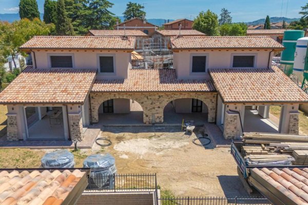 casa indipendente in vendita a Roma in zona Borghesiana