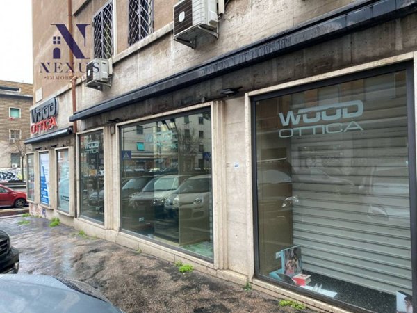 negozio in vendita a Roma in zona Prenestino-Centocelle