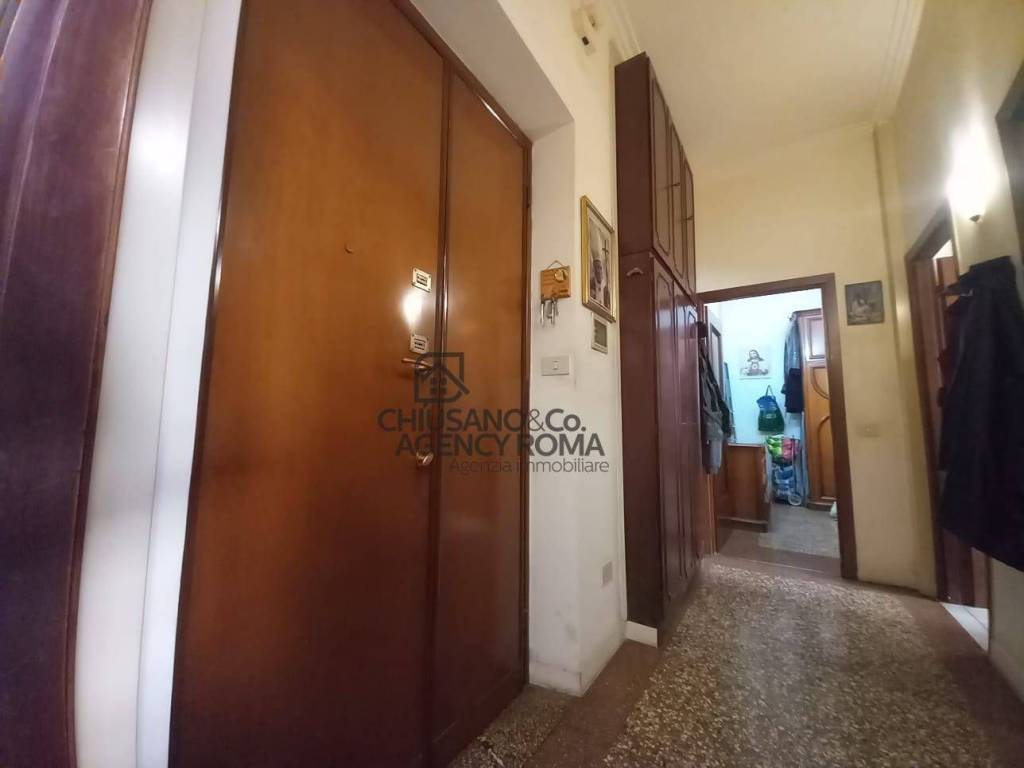 appartamento in vendita a Roma in zona Appio Latino