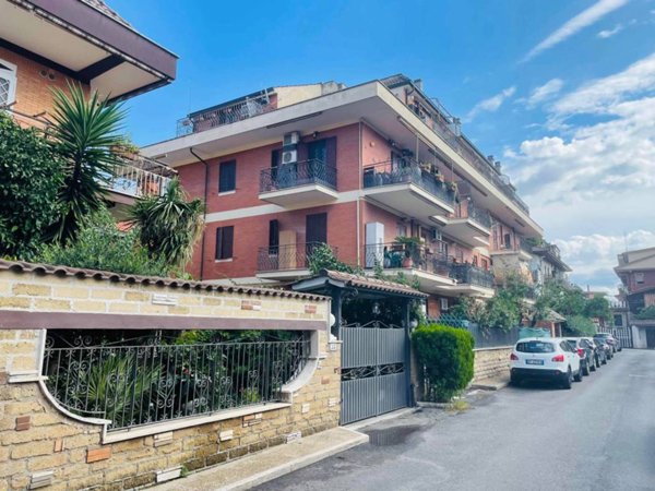 appartamento in vendita a Roma in zona Tor Vergata/Torrenova
