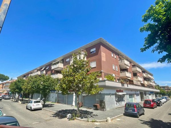 appartamento in vendita a Roma in zona Tor Vergata/Torrenova