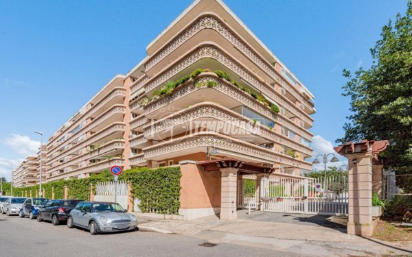 appartamento in vendita a Roma in zona Grottarossa
