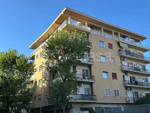 appartamento in vendita a Roma in zona Ostia