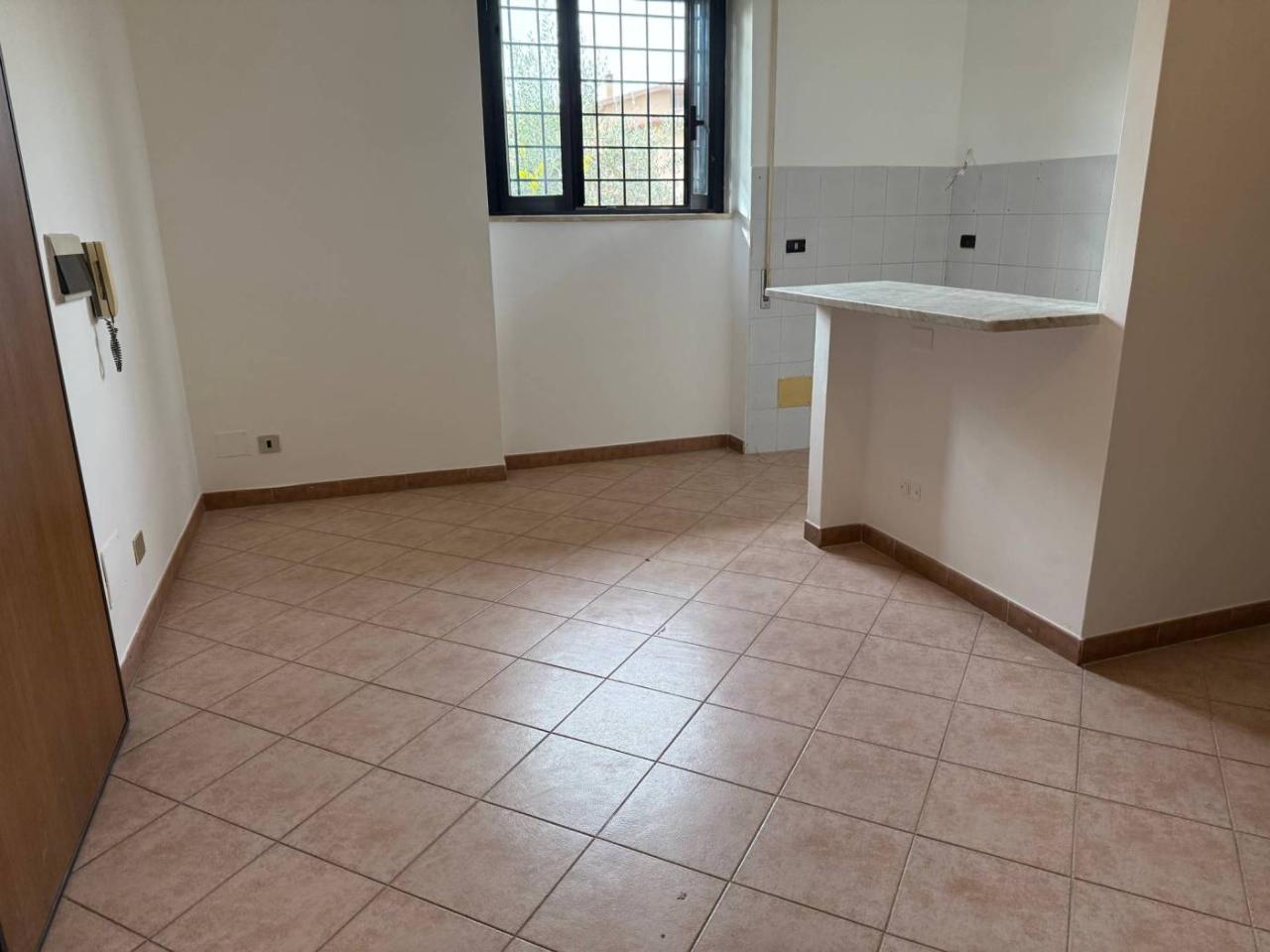 appartamento in vendita a Roma in zona Case Rosse