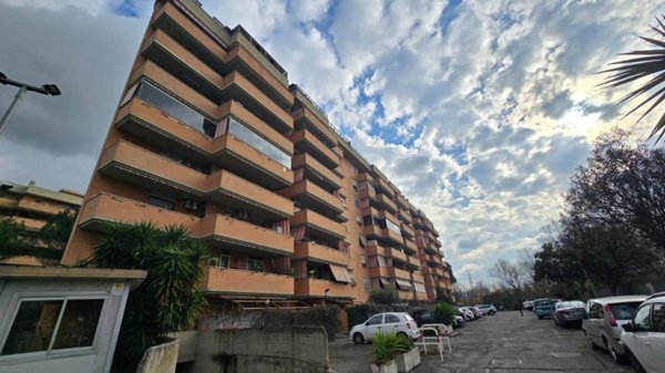 appartamento in vendita a Roma in zona Tor Cervara
