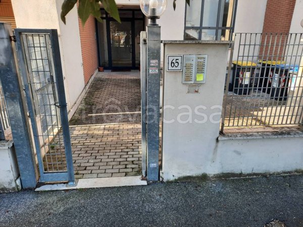 ufficio in vendita a Roma in zona Ponte di Nona