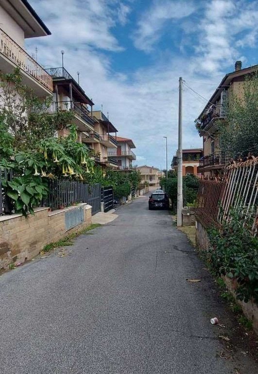appartamento in vendita a Roma in zona Lunghezza
