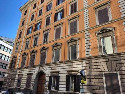 appartamento in vendita a Roma in zona Castro Pretorio
