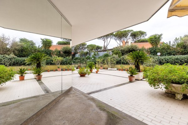 appartamento in vendita a Roma in zona Tor di Quinto