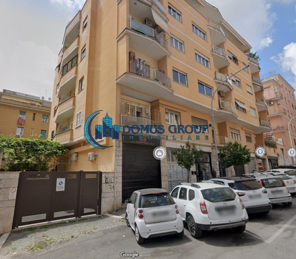 appartamento in vendita a Roma in zona Pigna - Sant'Angelo