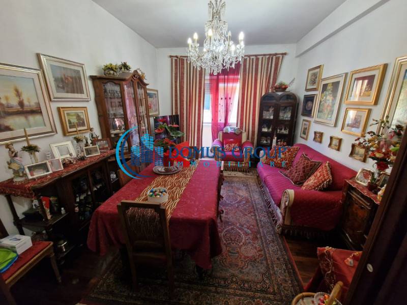 appartamento in vendita a Roma in zona Pigna - Sant'Angelo