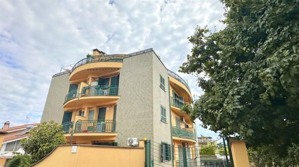 appartamento in vendita a Roma in zona Prenestino-Centocelle