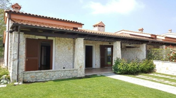 casa indipendente in vendita a Roma in zona Piana del Sole
