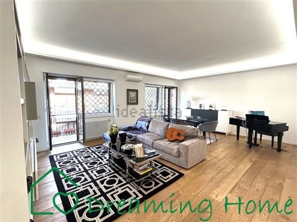 appartamento in vendita a Roma in zona Ardeatino