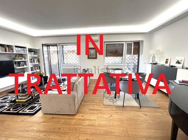 appartamento in vendita a Roma in zona Ardeatino