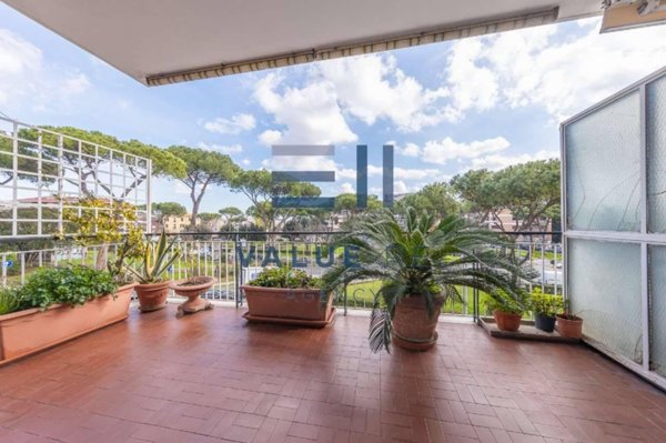 appartamento in vendita a Roma in zona Tor di Quinto