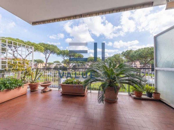 appartamento in vendita a Roma in zona Tor di Quinto