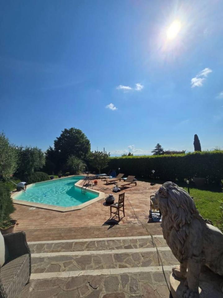 casa indipendente in vendita a Roma in zona Valle Muricana