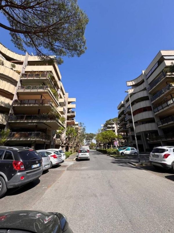 appartamento in vendita a Roma in zona Giuliano Dalmata