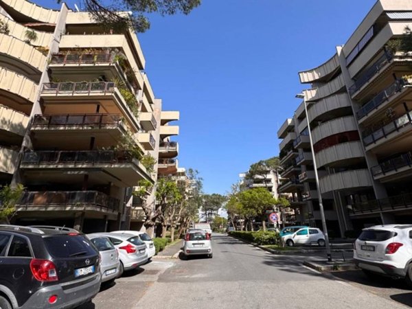 appartamento in vendita a Roma in zona Giuliano Dalmata