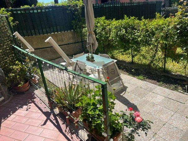 appartamento in vendita a Roma in zona Axa