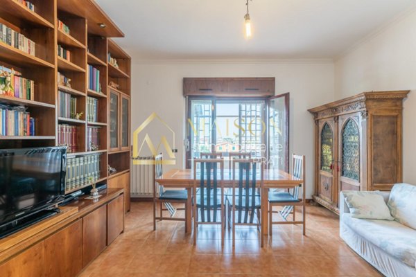 appartamento in vendita a Roma in zona Tor Cervara