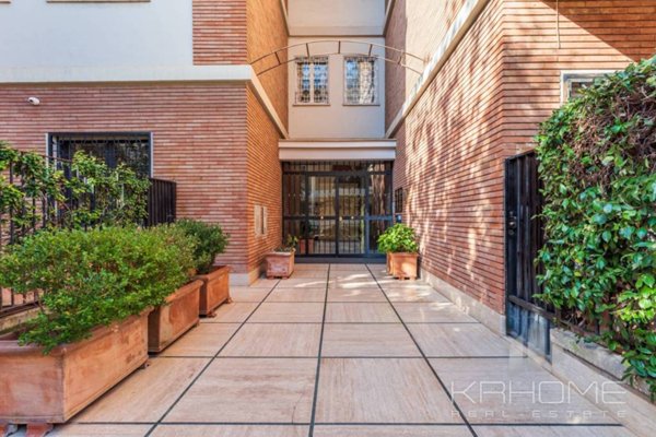appartamento in vendita a Roma in zona Tor di Quinto