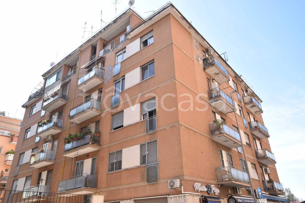 appartamento in vendita a Roma in zona Monte Sacro/Talenti