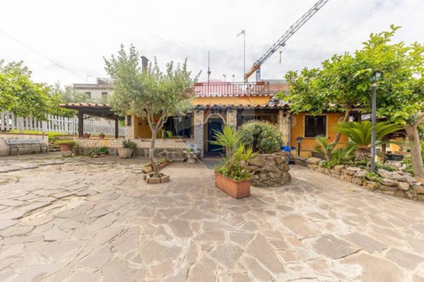 casa indipendente in vendita a Roma in zona Alessandrino