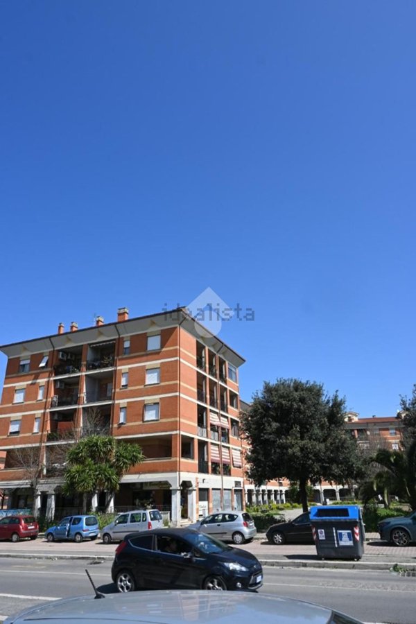 appartamento in vendita a Roma in zona Tor Bella Monaca