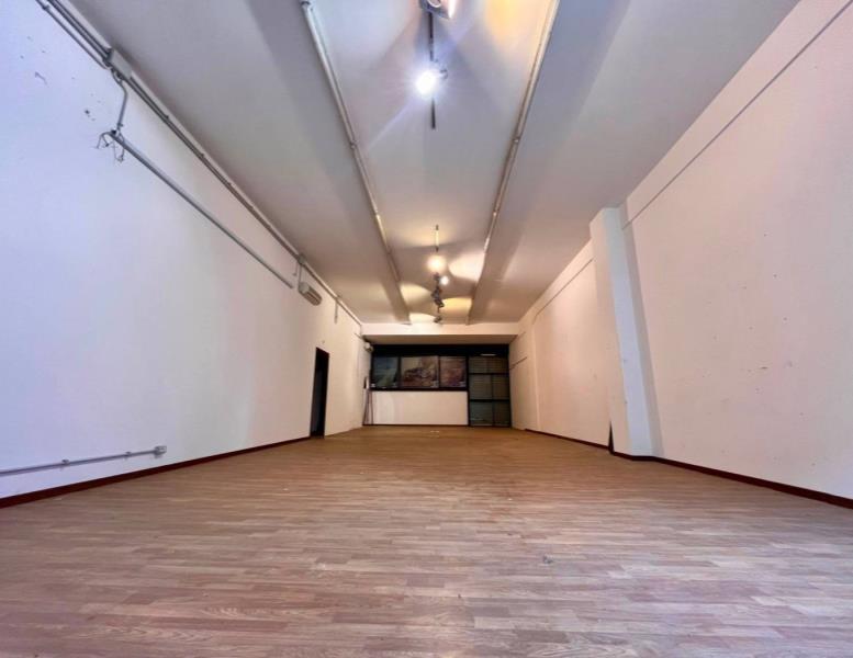 locale commerciale in vendita a Roma in zona Dragoncello