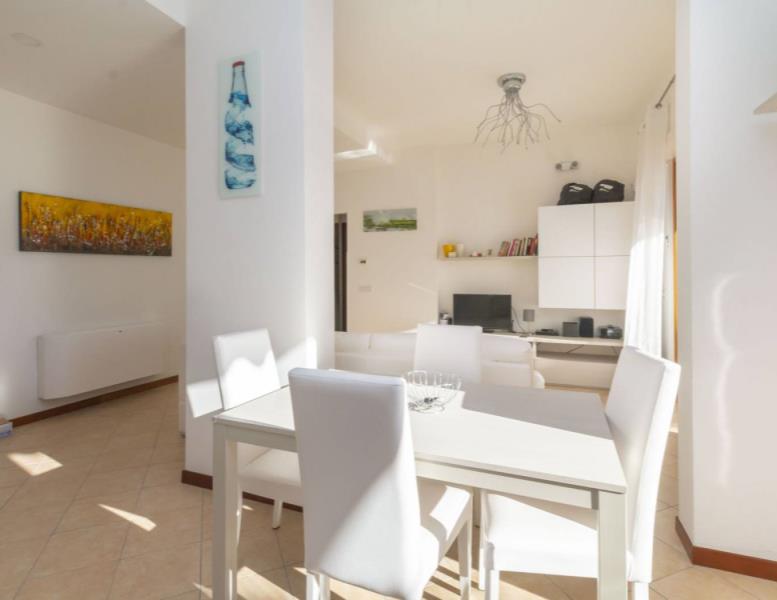 appartamento in vendita a Roma in zona Axa