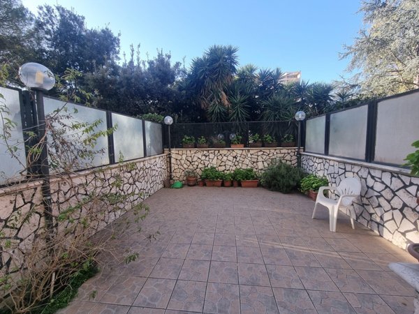 appartamento in vendita a Roma in zona Ardeatino
