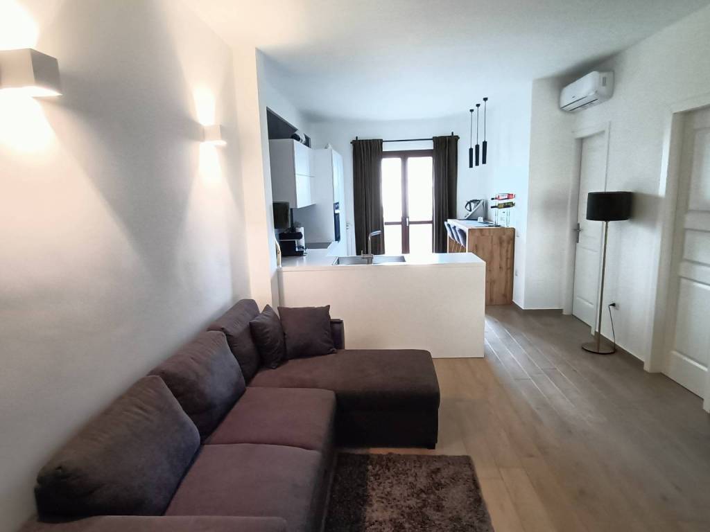 appartamento in vendita a Roma in zona Valle Muricana