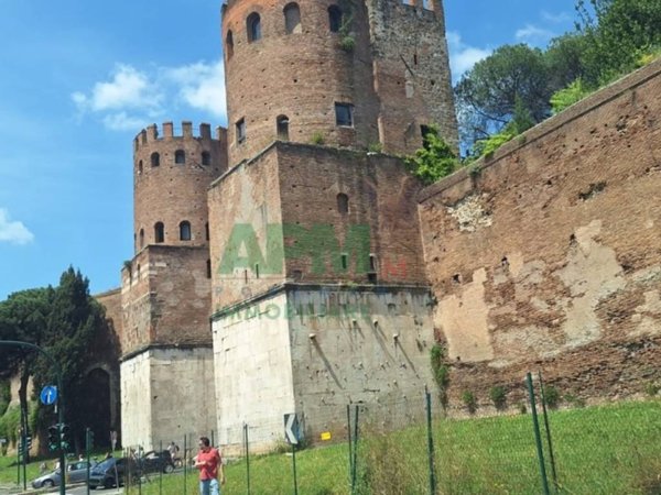 appartamento in vendita a Roma in zona San Saba - Ripa