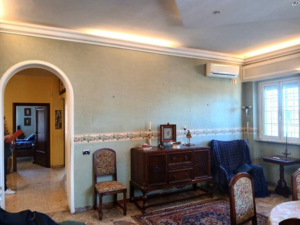 appartamento in vendita a Roma in zona Vitinia