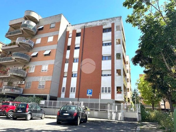 appartamento in vendita a Roma in zona Ponte Mammolo