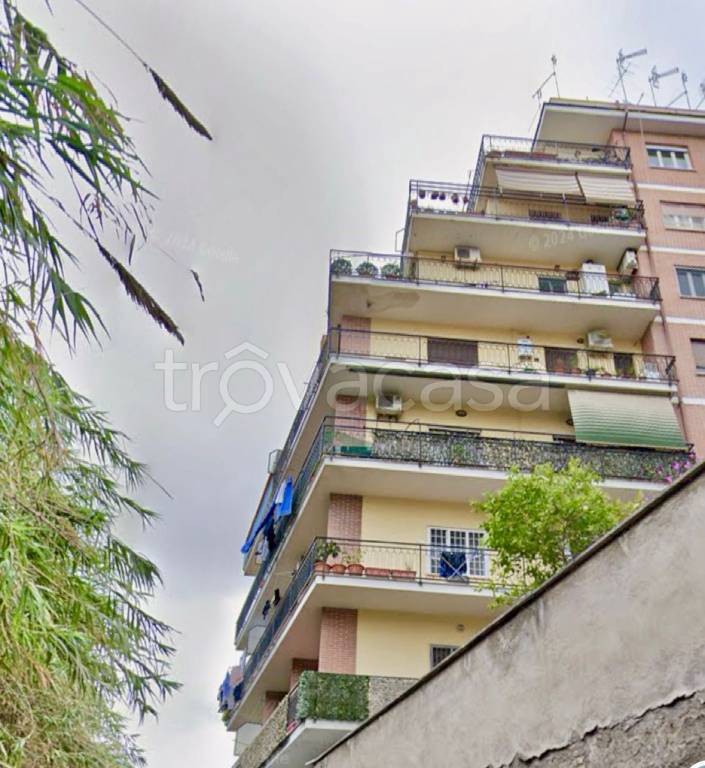 appartamento in vendita a Roma in zona Portuense
