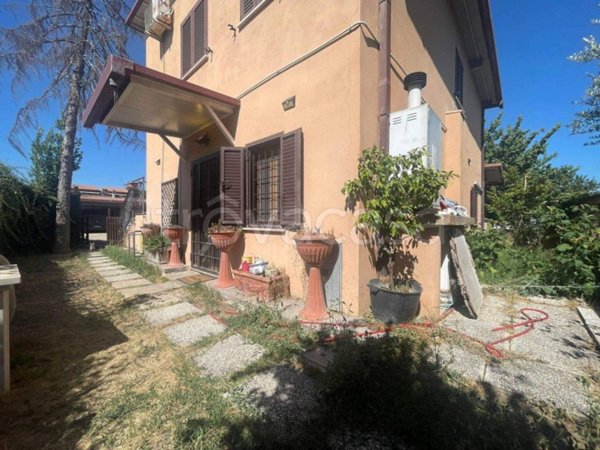 casa indipendente in vendita a Roma in zona Pantan Monastero