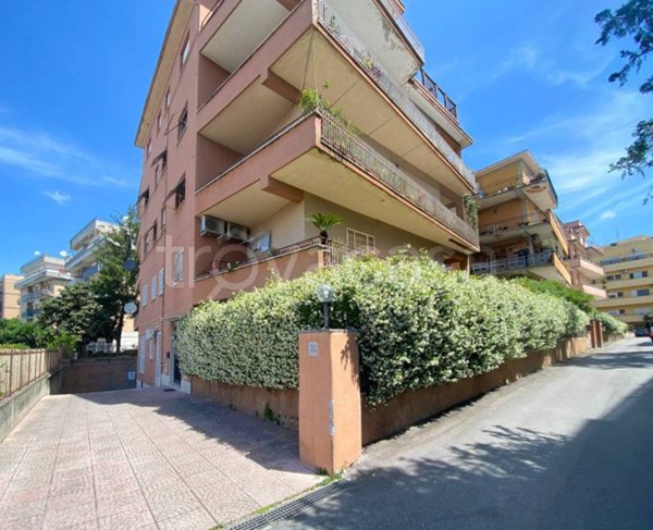 appartamento in vendita a Roma in zona Primavalle