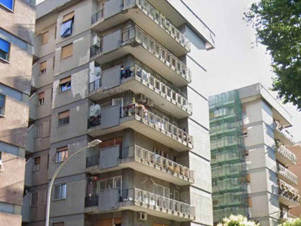 appartamento in vendita a Roma in zona Ostiense